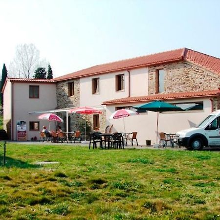 Pension Albergue Los Caminantes Ribadiso Exterior foto