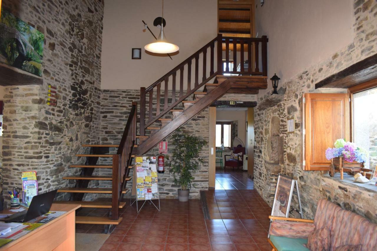 Pension Albergue Los Caminantes Ribadiso Exterior foto